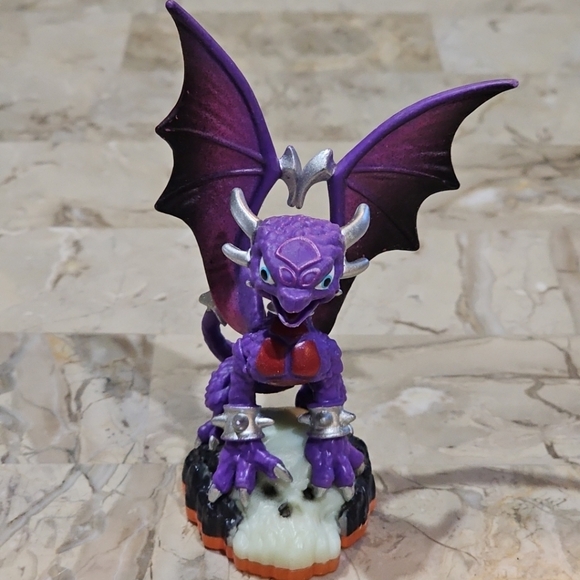 Skylander Magic Element Dragon Character Spyro Eons Elite - Picture 1 of 5